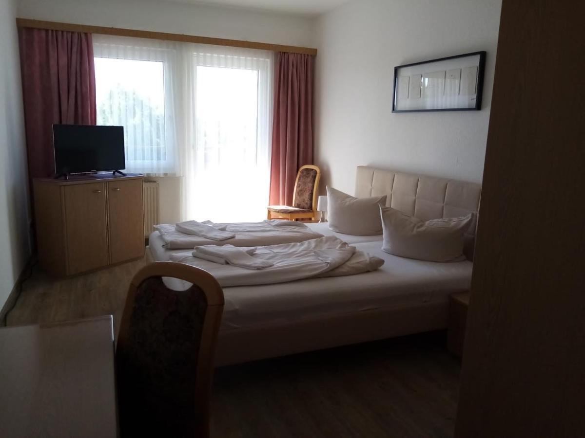 Zur Linde Hotel Ostrau  Ngoại thất bức ảnh