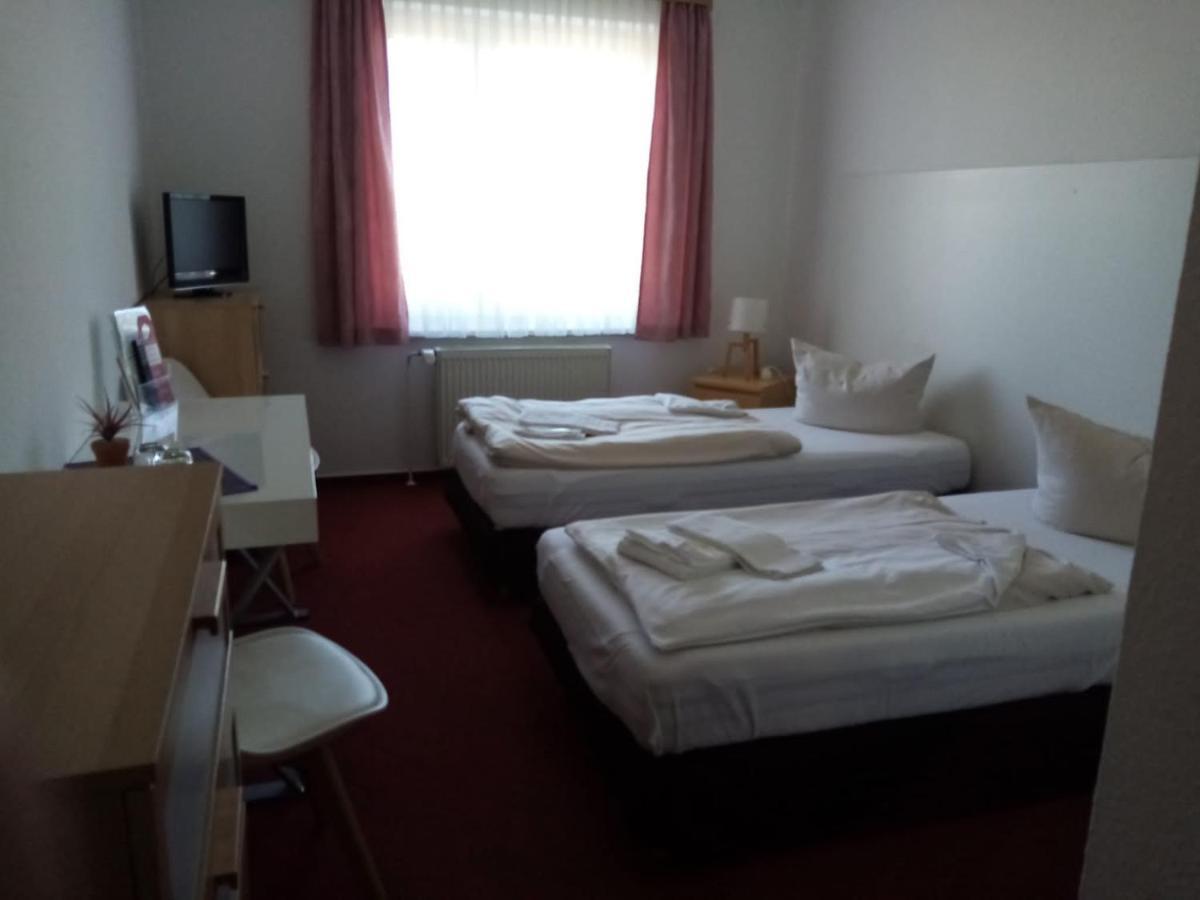 Zur Linde Hotel Ostrau  Ngoại thất bức ảnh
